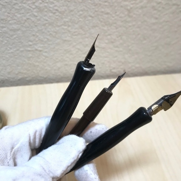 Source Unknown Other - Calligraphy Pen Set. 3 Pens, 12 nibs. For Calligraphy and ink well writing. EUC